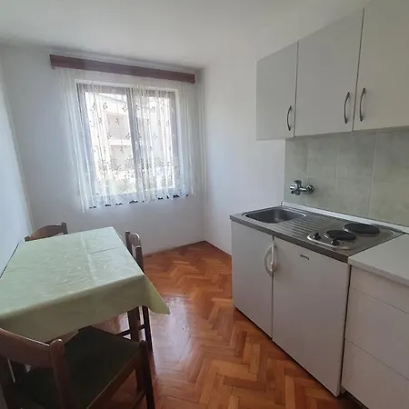 Apartment Zdenka For Max 2 Persons In Center Close To Sea