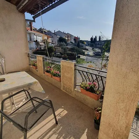 Zdenka For Max 2 Persons In Center Close To Sea Apartament *